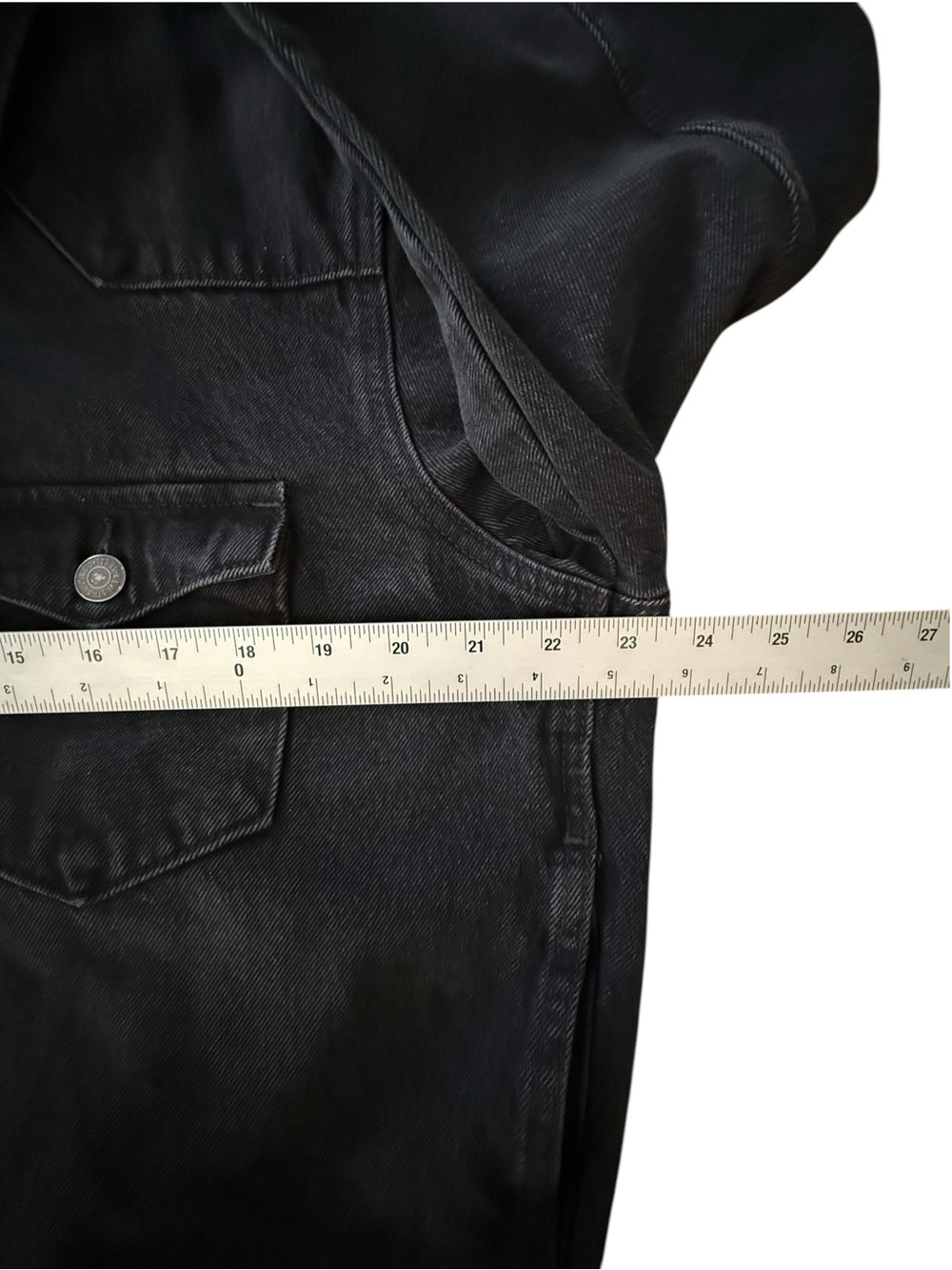 Levi’s NWT Relaxed Black Denim Trucker Jacket Horseshoe Graphic Men’s M - Picture 13 of 15